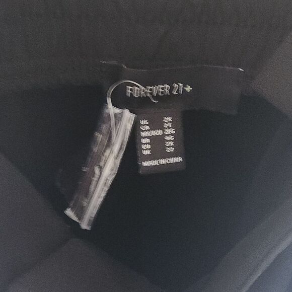 Forever 21+ 2x Overall Pants NWOT - Picture 2 of 2